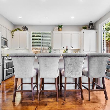 Brand New Listing - Windsor “Winetopia” Getaway 外观 照片