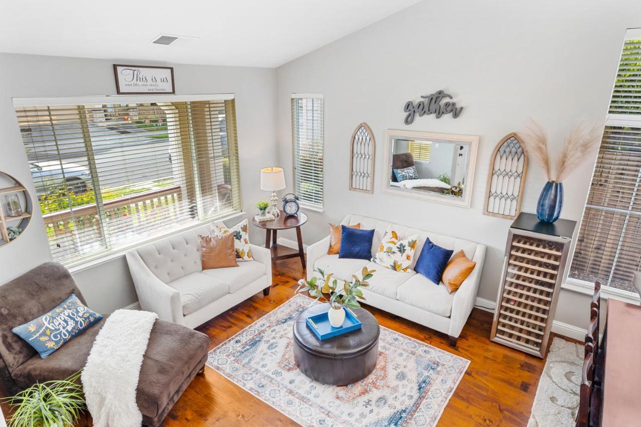 Brand New Listing - Windsor “Winetopia” Getaway 外观 照片