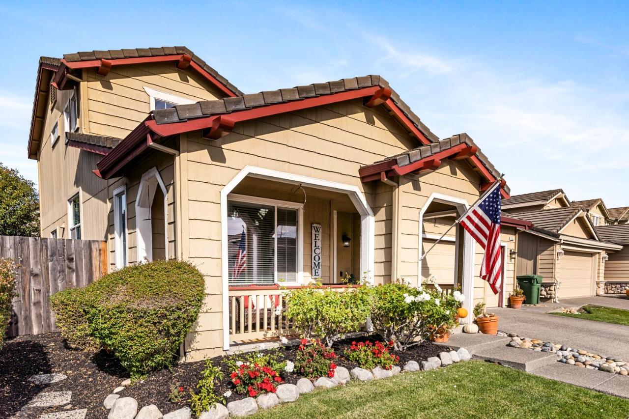 Brand New Listing - Windsor “Winetopia” Getaway 外观 照片