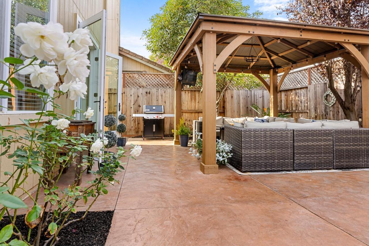 Brand New Listing - Windsor “Winetopia” Getaway 外观 照片