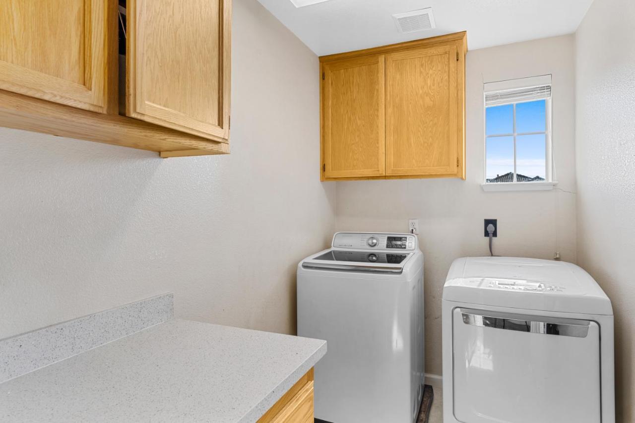Brand New Listing - Windsor “Winetopia” Getaway 外观 照片